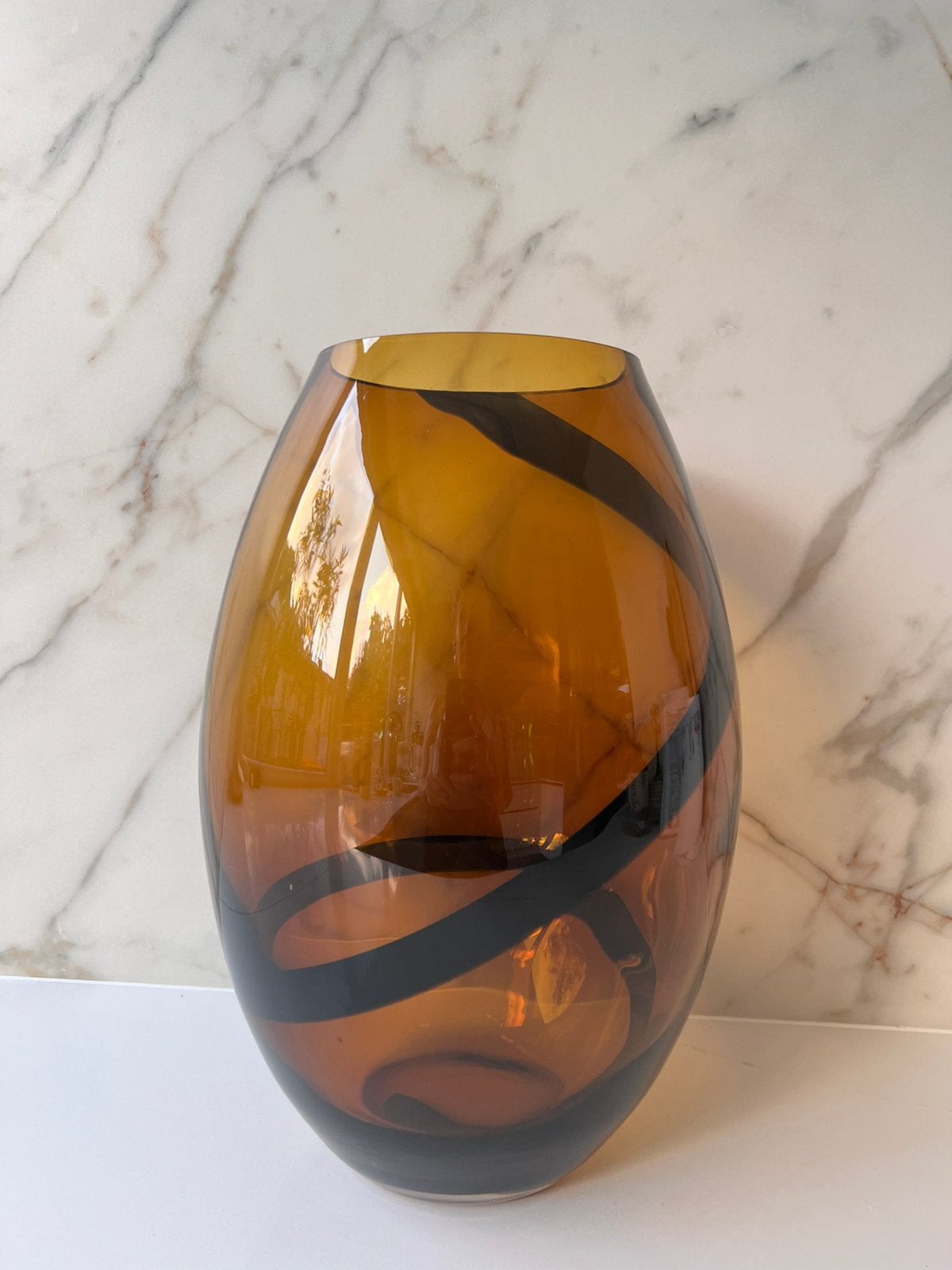 GROOT FORMAAT AMBER BRUIN GLAZEN VAAS 40 CM HOOG, Huis en Inrichting, Woonaccessoires | Vazen, Bruin, Ophalen of Verzenden, 40 cm