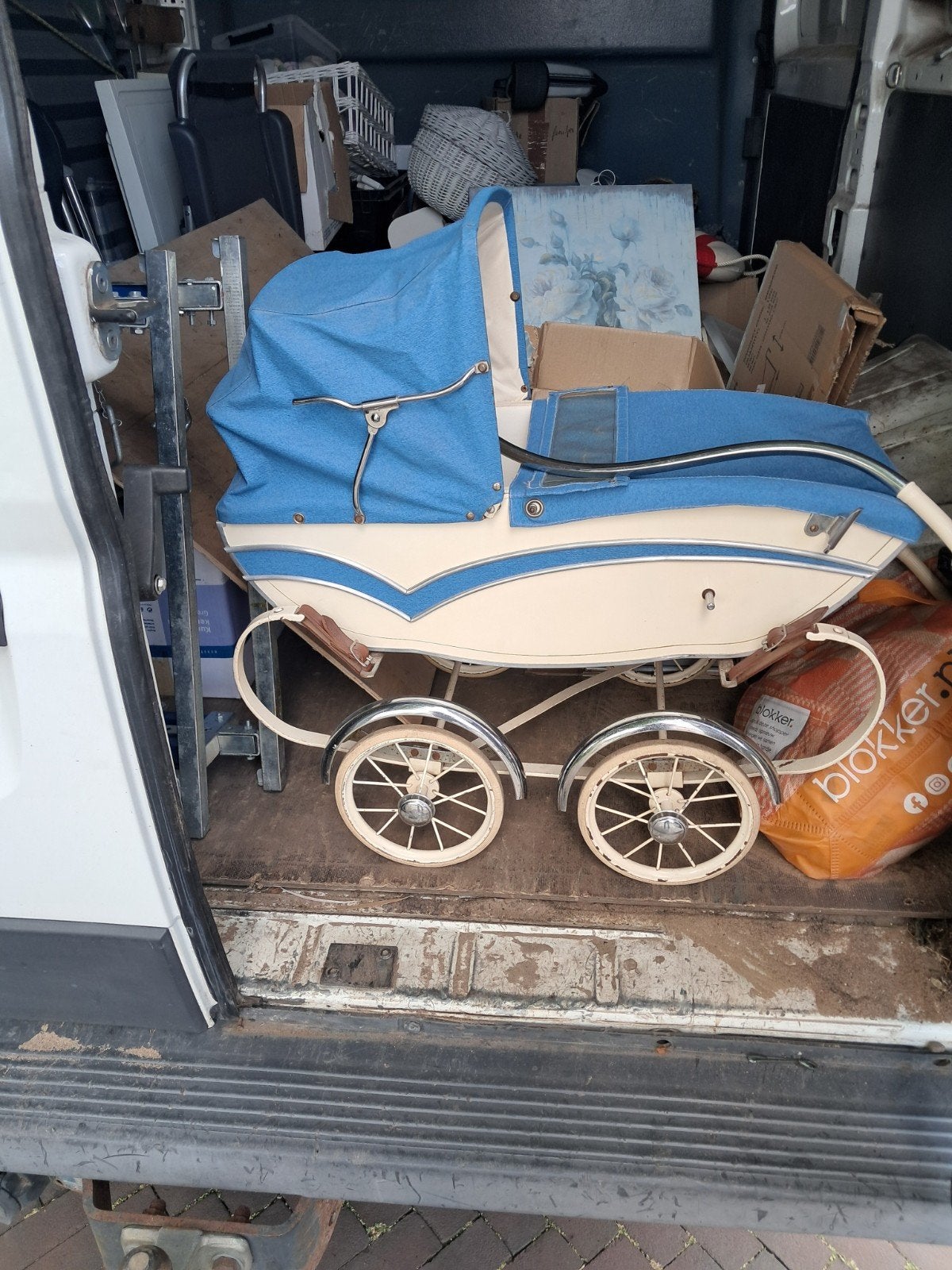 Poppen wagen, Ophalen, Zo goed als nieuw