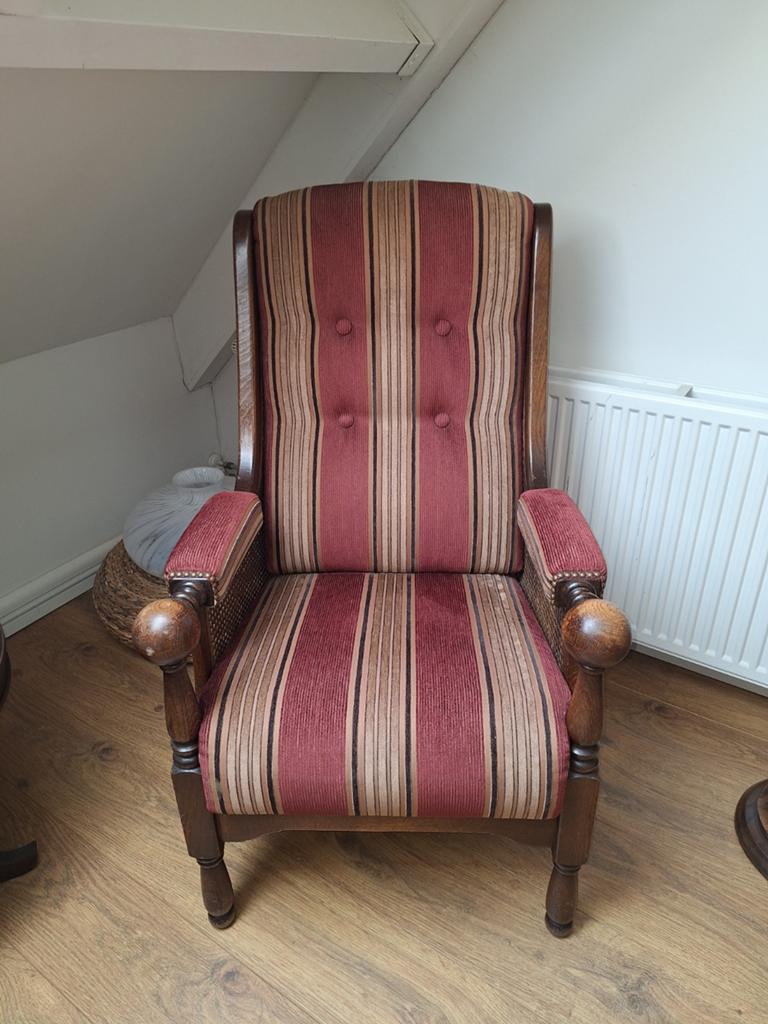 Vintage fauteuil met gestreepte bekleding, Ophalen