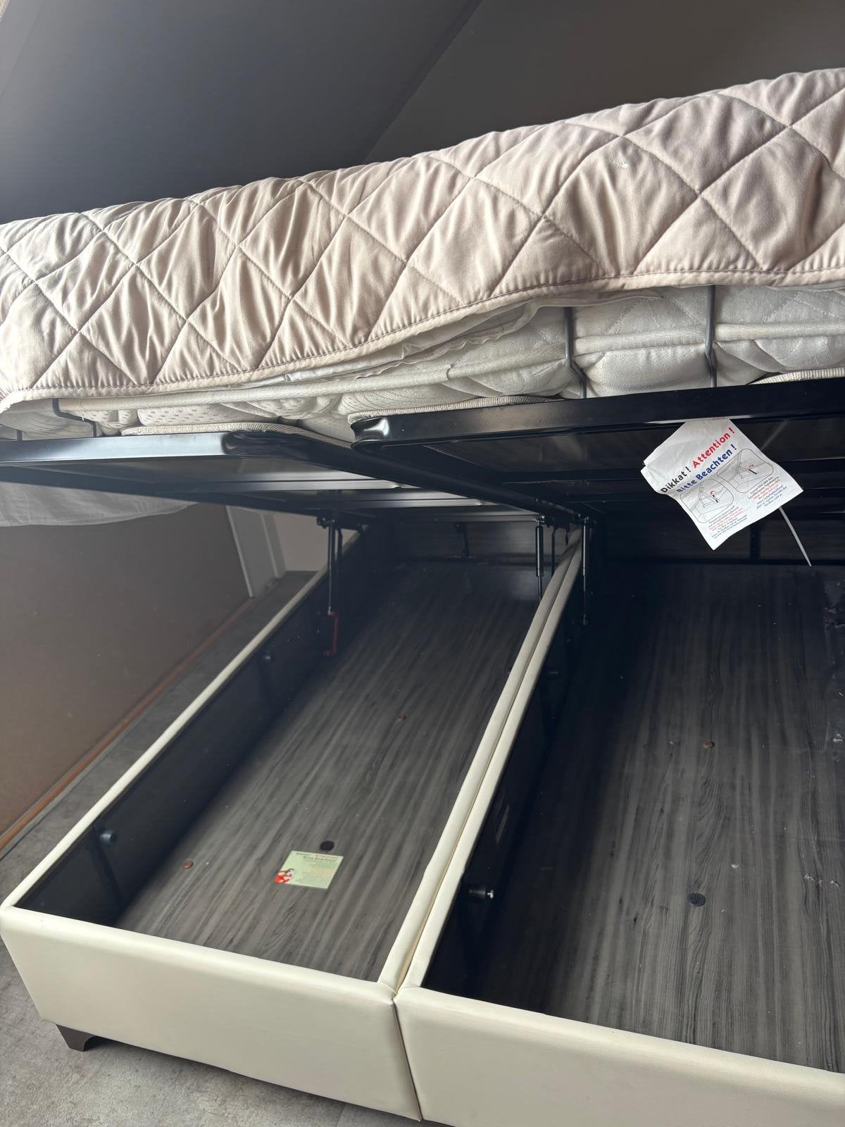 Bed, Gebruikt, Tweepersoons, Ophalen of Verzenden, Metaal