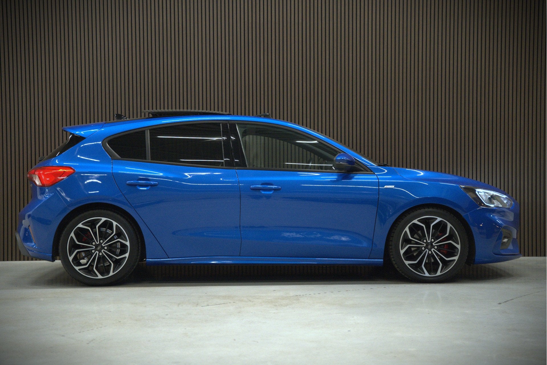Foto 9 van Ford Focus 1.0 EcoBoost ST Line Business | Panoramadak | Ban