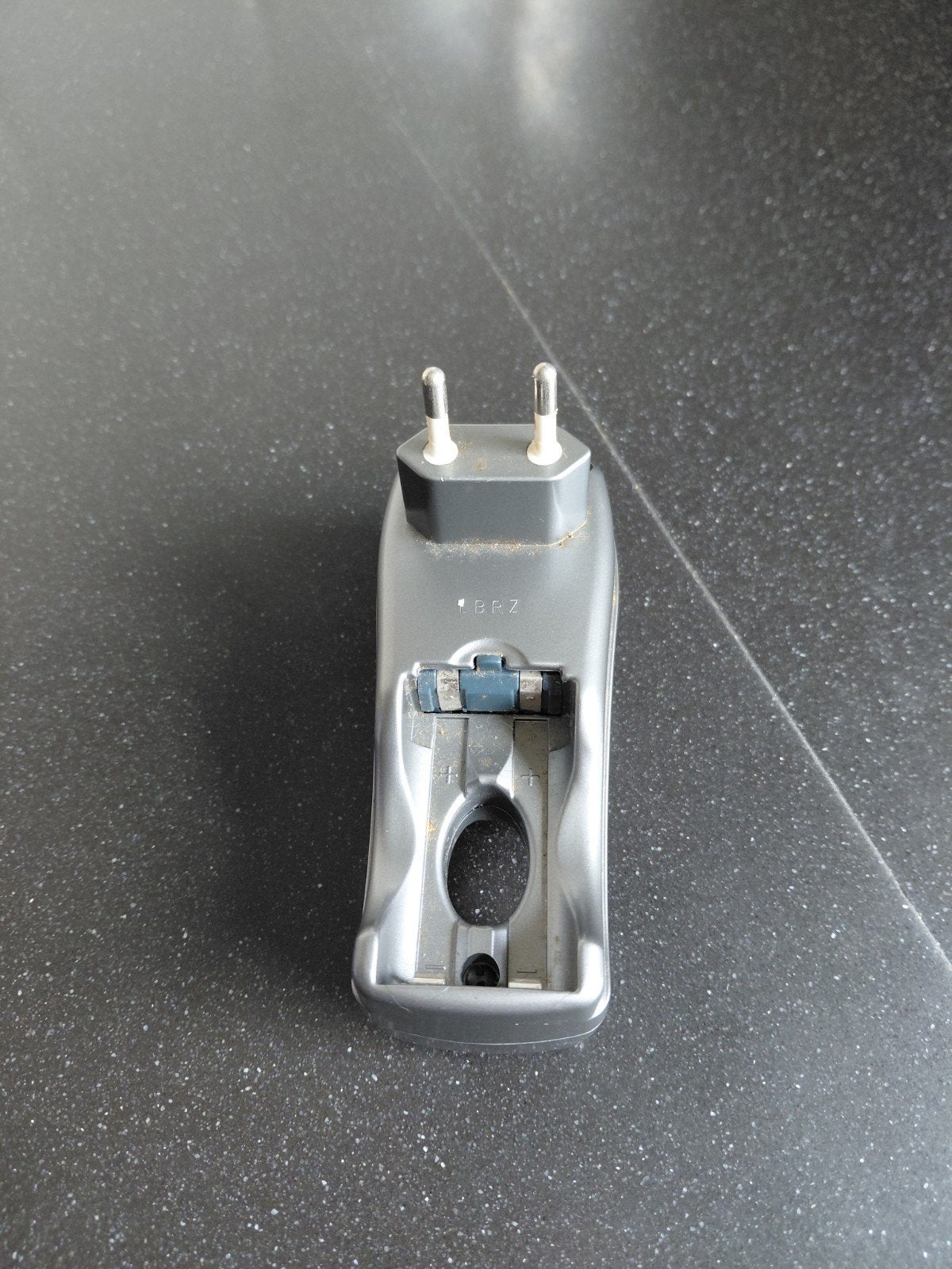 Hema Ni-MH Batterijlader voor AA en AAA batterijen, Ophalen, Gebruikt