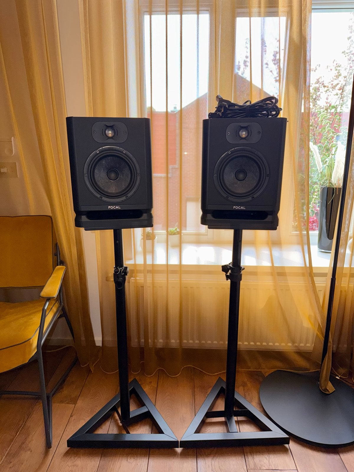Focal Alpha 65 EVO Studiomonitoren met stands en kabels, Overige merken, Studiomonitor, Inclusief kabels, Ophalen of Verzenden