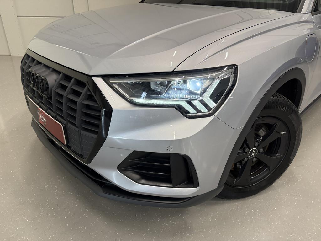 Audi Q3 45 TFSI e Edition PANO/TREKHAAK/LEER-SPORT/MEMORY/AC, Auto's, Audi, Gebruikt, Met garantie (alle), Hybride Elektrisch/Benzine