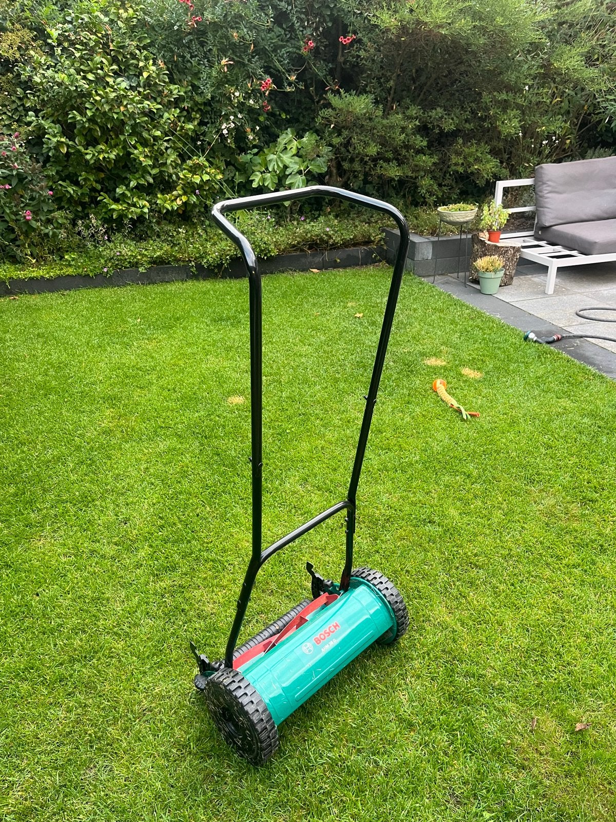 Bosch handgrasmaaier - Ideaal voor kleine gazons, Ophalen, Gebruikt, Handgrasmaaier, 30 t/m 39 cm