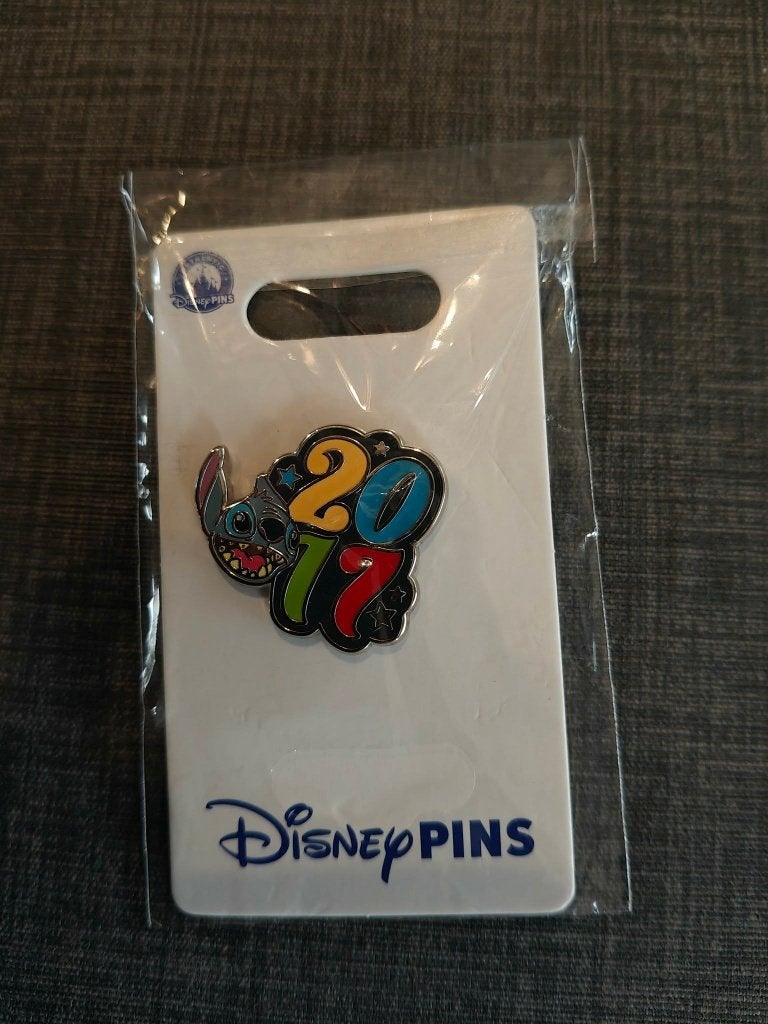 disney stitch pin, Verzamelen, Ophalen of Verzenden, Overige figuren, Zo goed als nieuw, Beeldje of Figuurtje