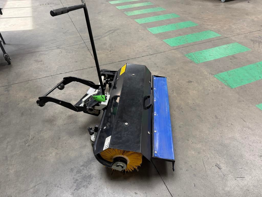 Stiga Husqvarna frontborstel borstel 90 cm breed, Ophalen, Zo goed als nieuw