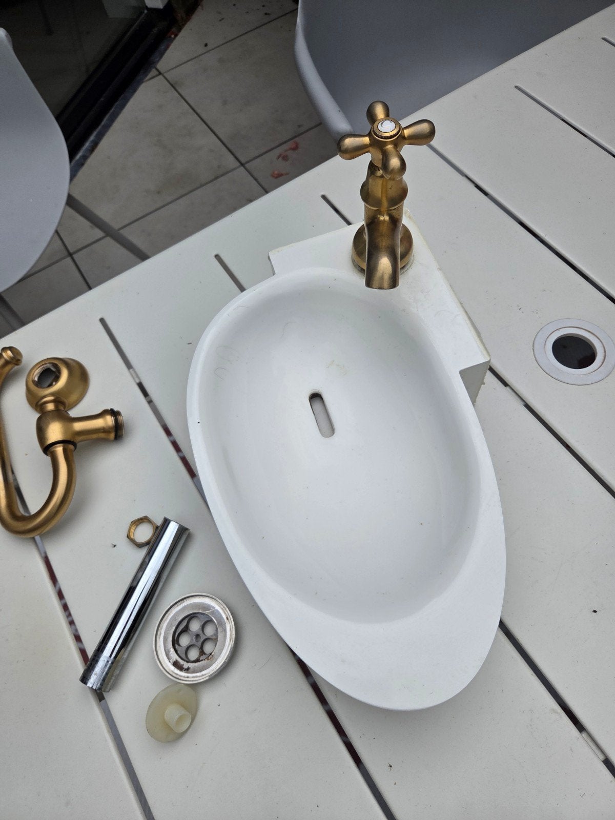 Landelijk fonteintje met kraan en wc rol houder, Ophalen of Verzenden