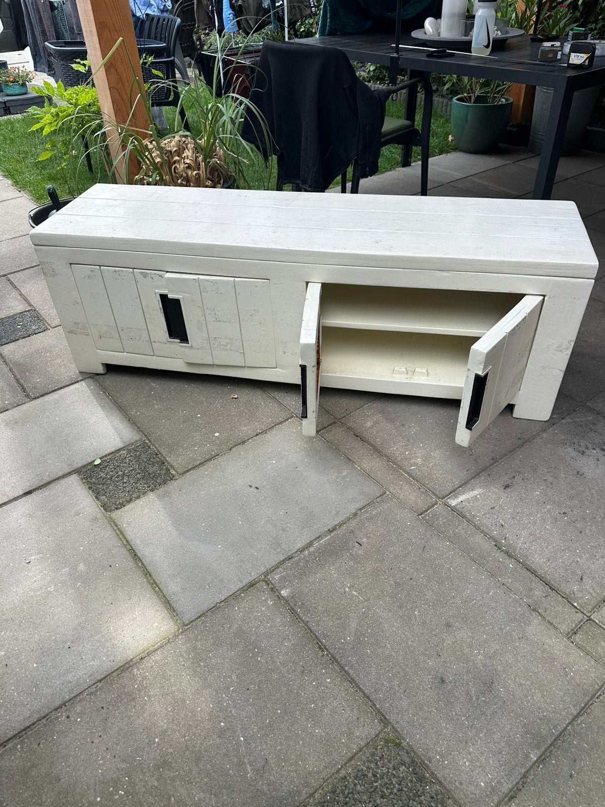 Lage houten kast/ tv kast gratis!, Ophalen