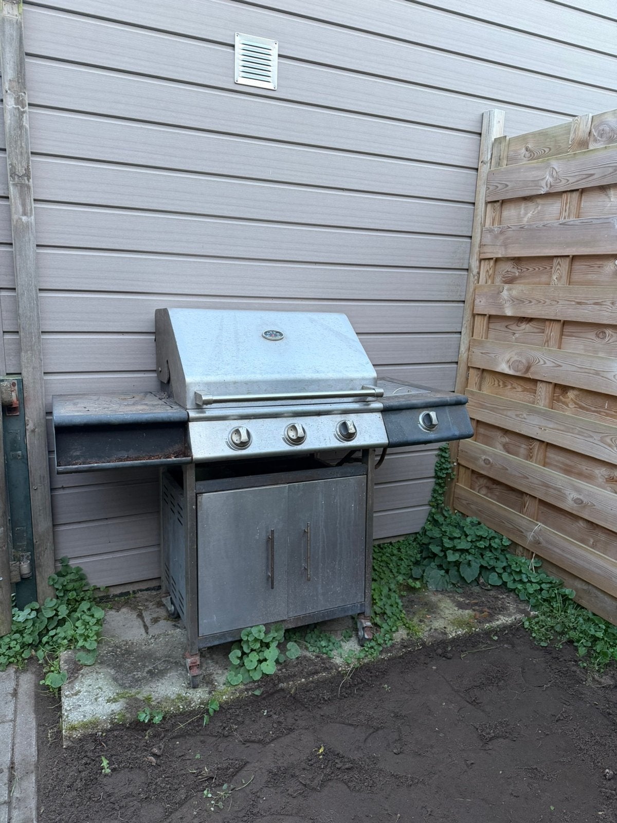 Oude gas barbeque evt oudijzer