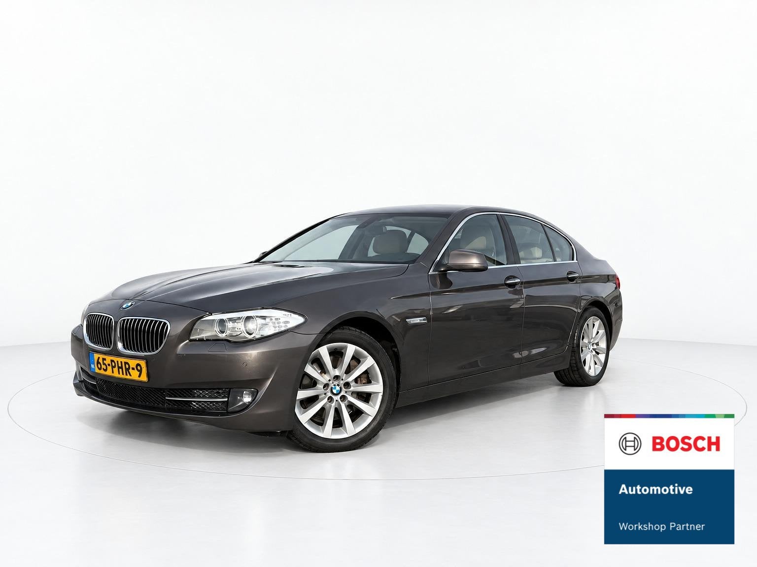BMW 5-serie 528i High Executive CAMERA - LEER - STOELVERWARM, Auto's, Euro 5, Achterwielaandrijving, Gebruikt, Zwart