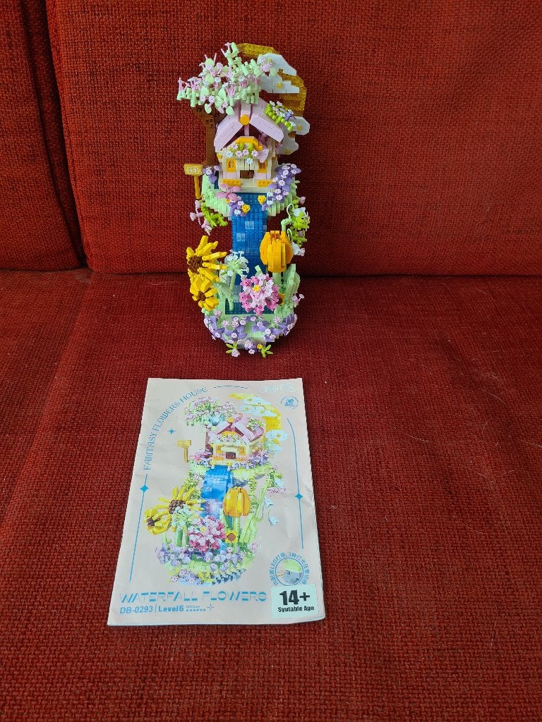 Mini bouwstenen waterval met huisje, Ophalen of Verzenden