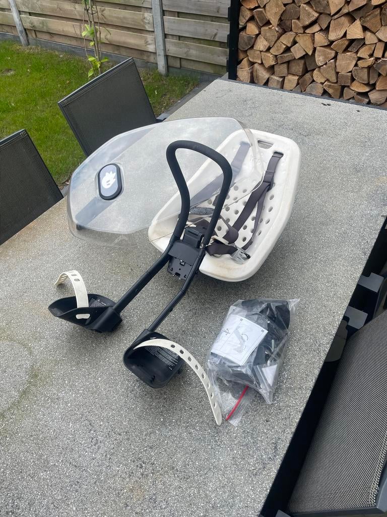 Thule Yepp Mini Fietszitje met Windscherm, Fietsen en Brommers, Ophalen, Voetsteuntjes, Voorzitje, Zo goed als nieuw