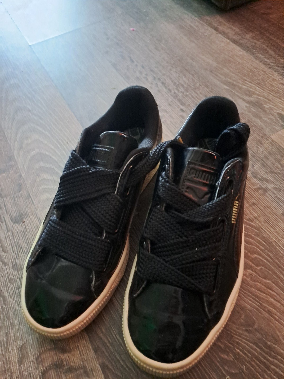 Schoenen, Ophalen, Zwart