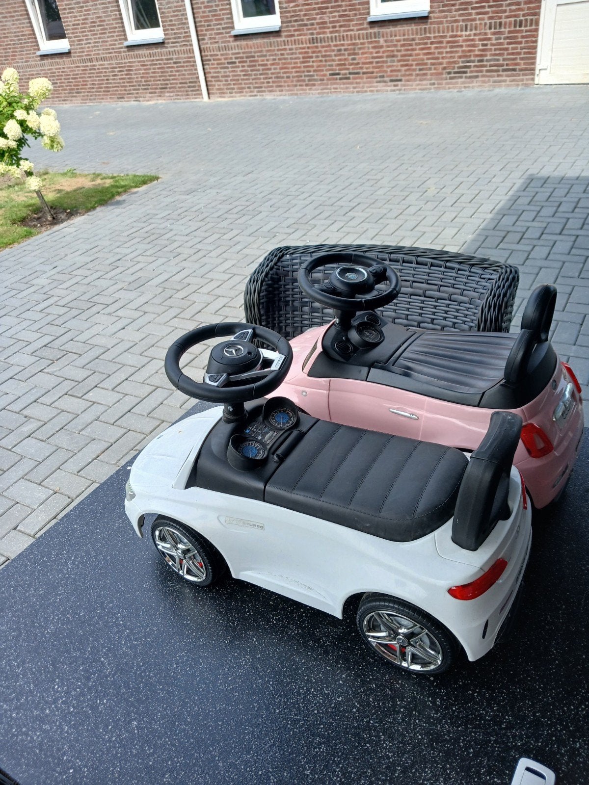 2x Kinder loopauto - Wit en Roze, Ophalen of Verzenden, Gebruikt