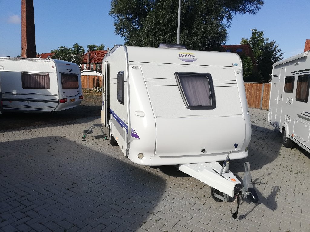 Hobby 495 ufe excellent.  /mover / voortent / fietsdragers, Omvormbare zithoek, Rondzit, Hobby, Particulier