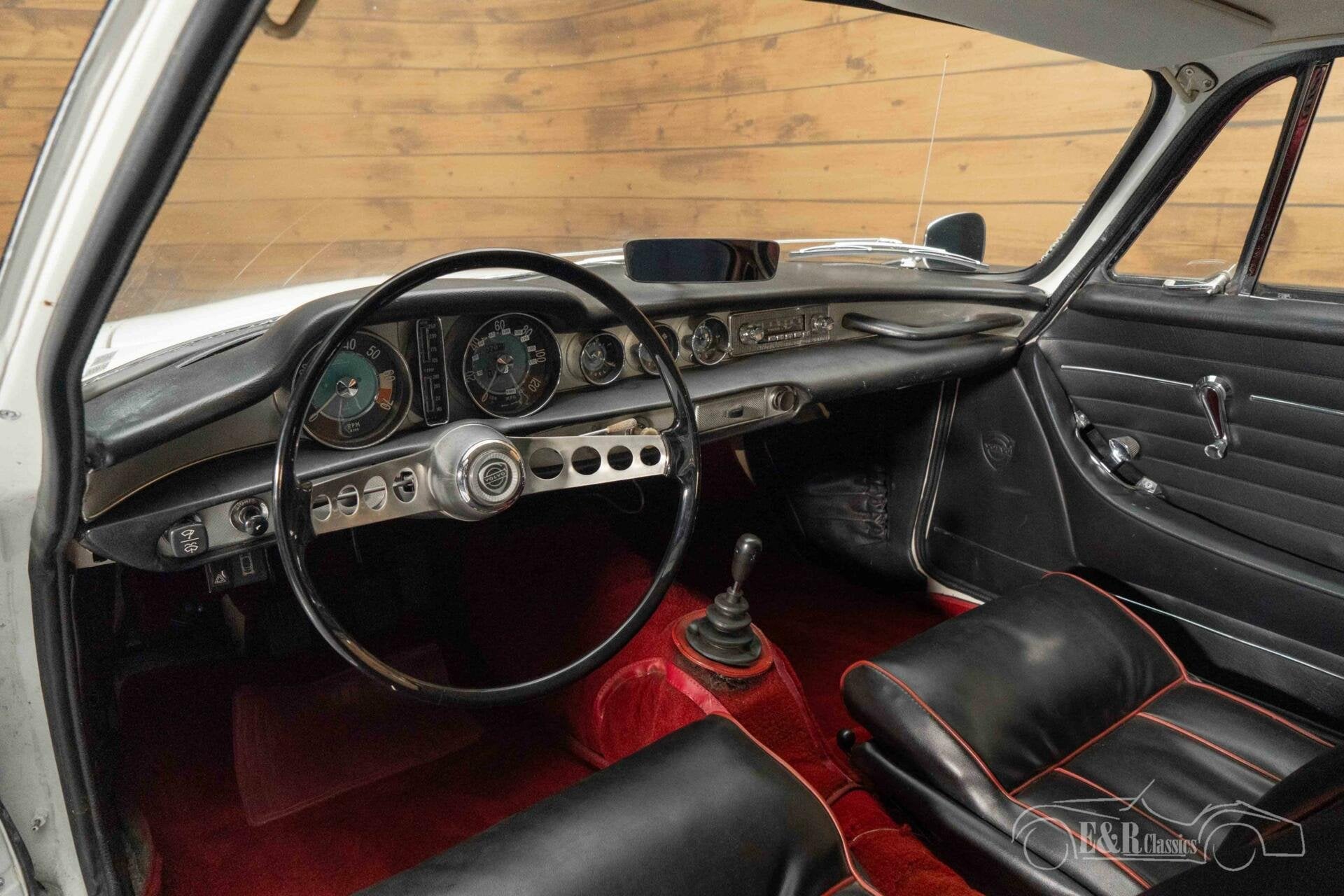 Volvo P1800 S | Gerestaureerd | Historie bekend | 1965, foto 10