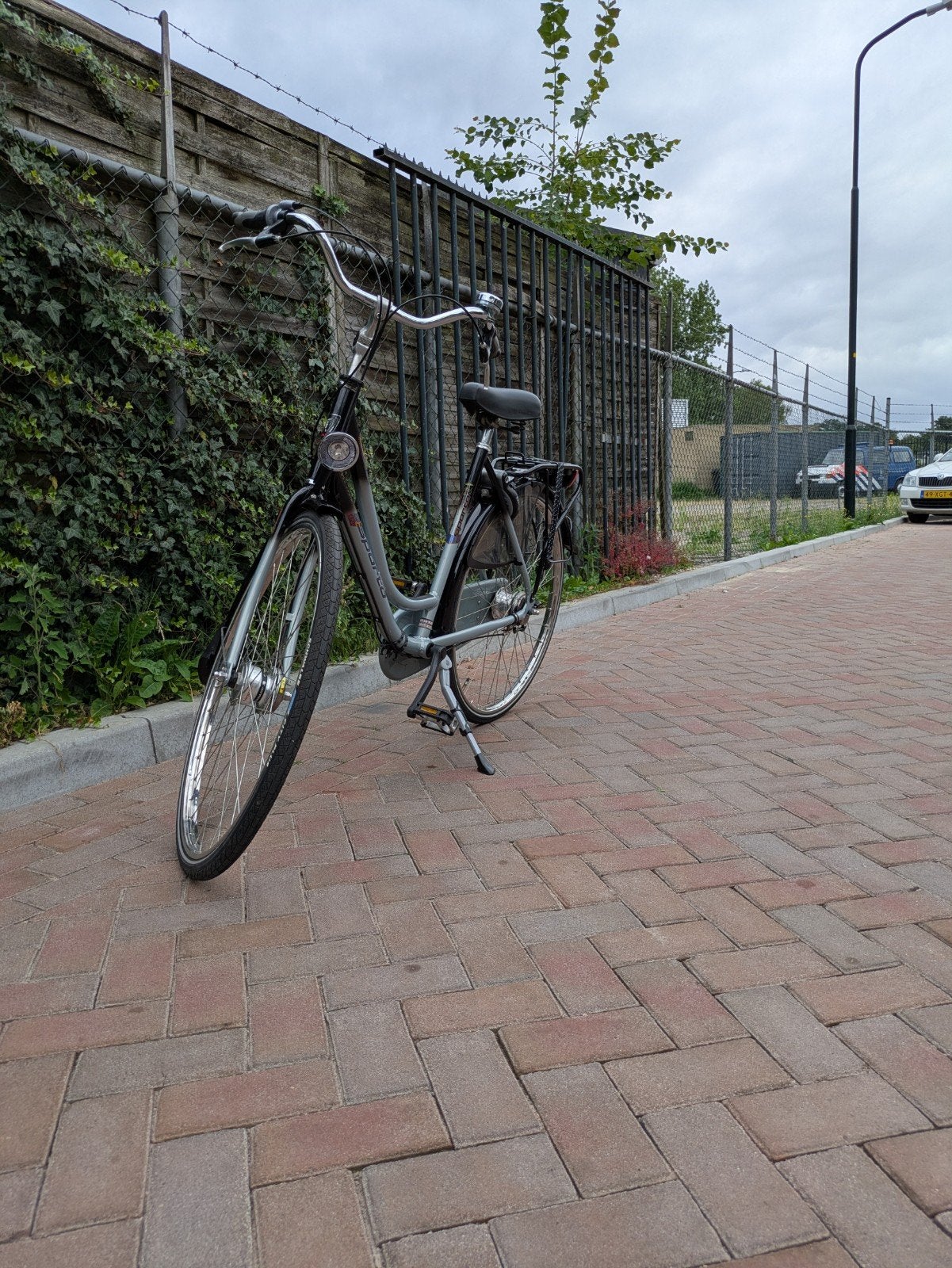 Sparta fiets met lichte roestplekjes, Ophalen, Sparta, Versnellingen, Trommelrem