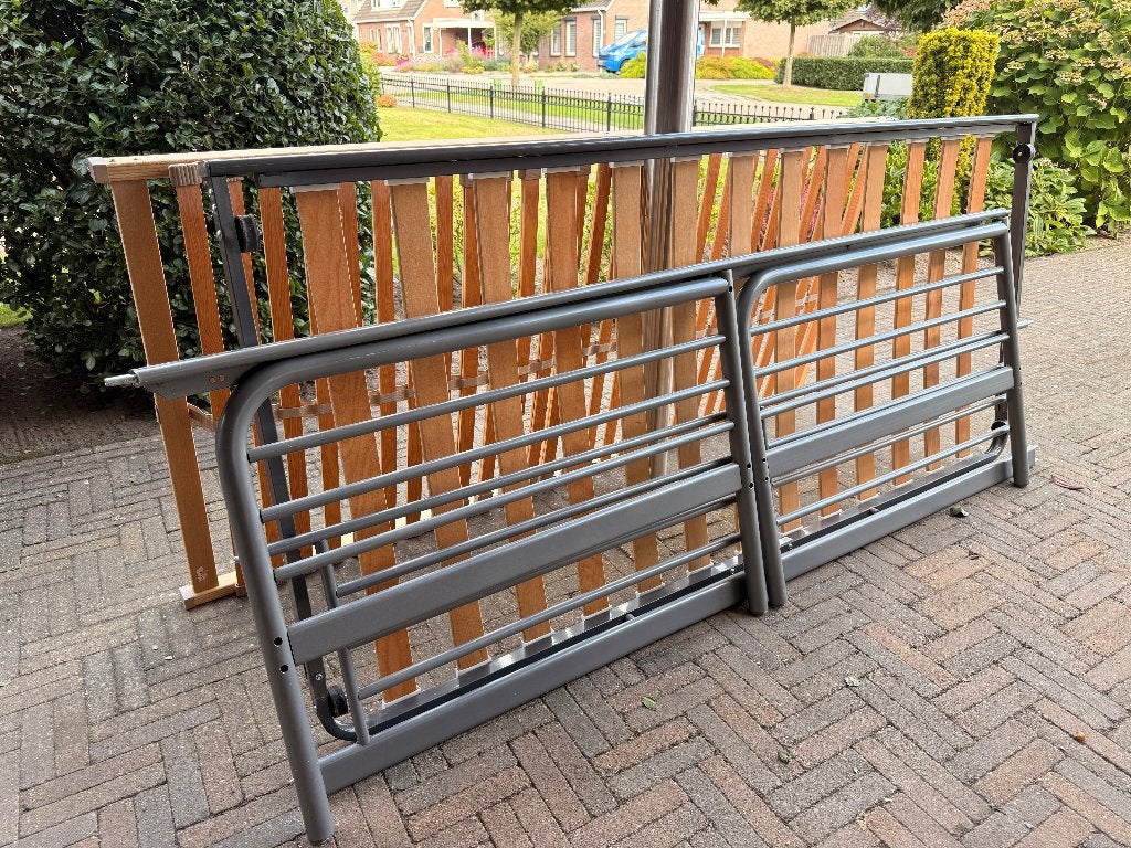 Gratis: 2x eenpersoonsbed + 2x hanglamp, Ophalen, Jeugd, Gebruikt, 90 cm