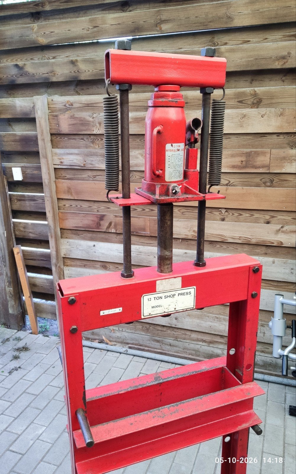 12 tons lagerpers, Ophalen, Gebruikt