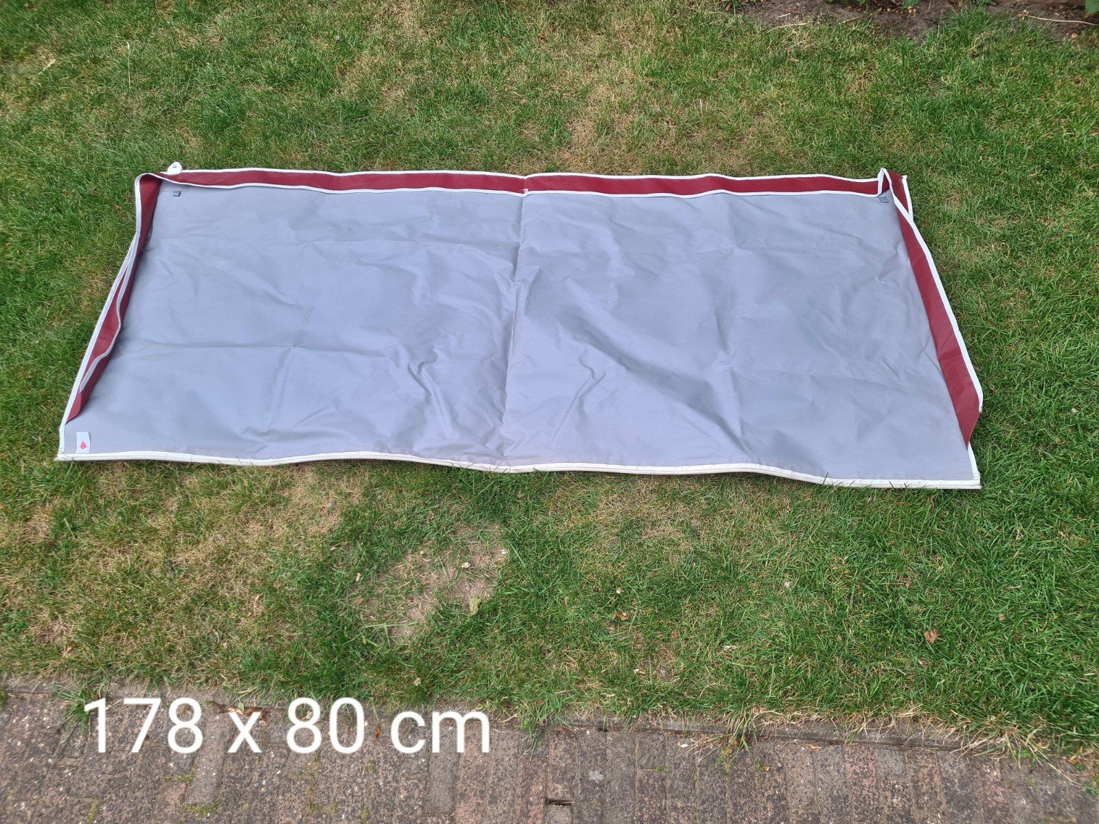 Raamluifel isolatie 178 x 80 cm - l.grijs / d.rood, Ophalen of Verzenden
