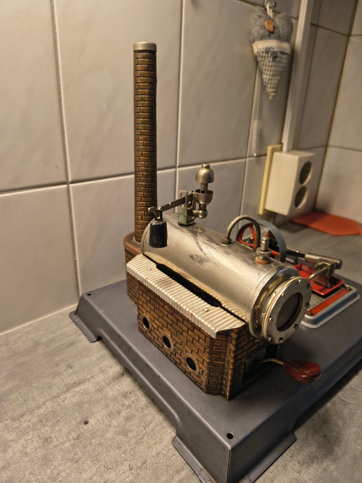 Wilesco Stoommachine. Zeldzaam model met grijze onderpla, Ophalen of Verzenden