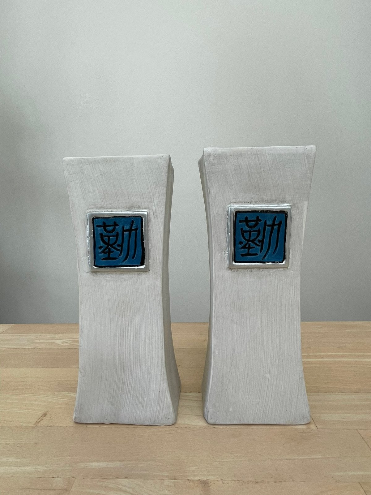 Set van 2 witte oosterse vaasjes met blauw accent, Ophalen of Verzenden