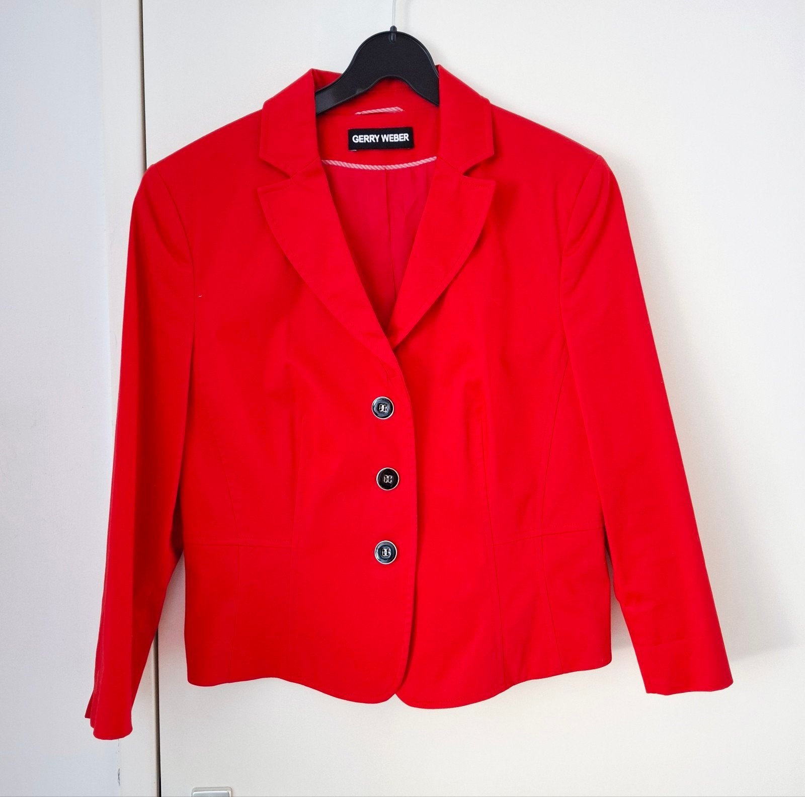 Gerry Weber, korte rode blazer met driekwart mouw - maat M/L, Maat 38/40 (M), Ophalen of Verzenden, Zo goed als nieuw, Rood