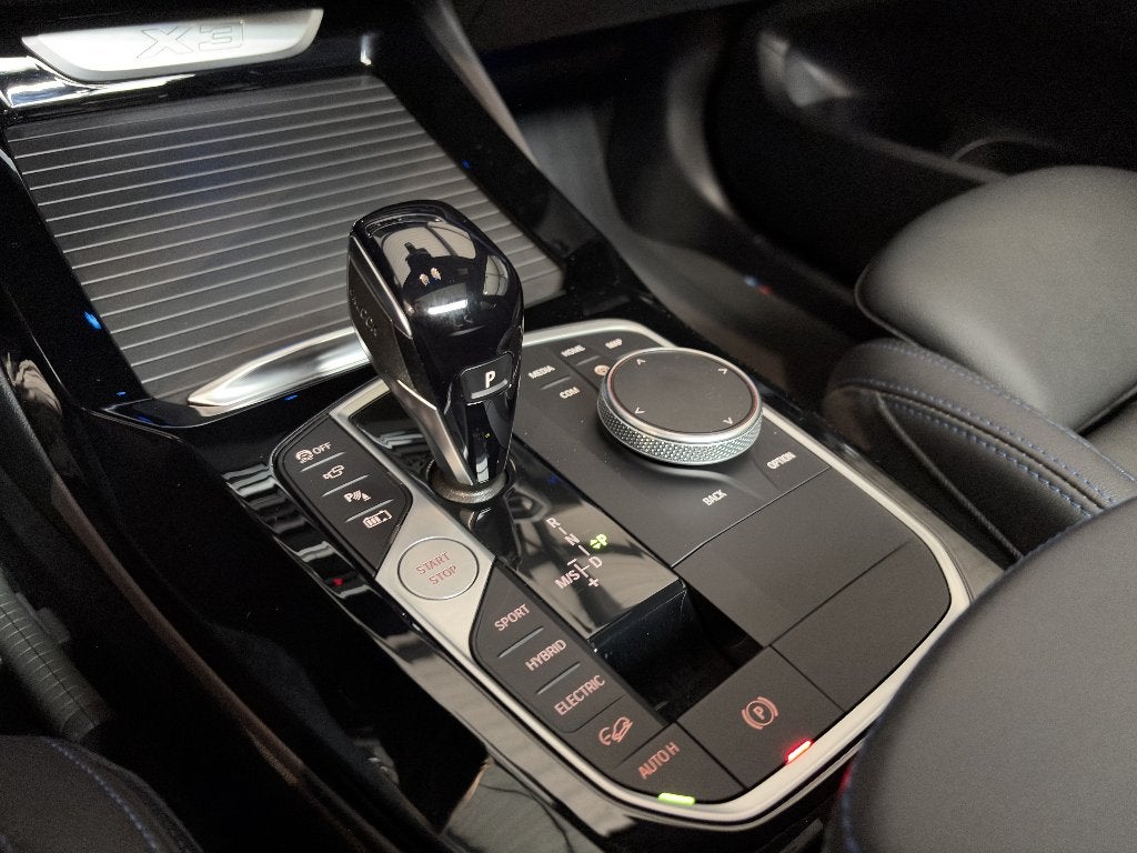 Foto 19 van BMW X3 Xdrive30e 292pk M-Sport/ H&K/ Head-up/ Pano/ Trekhaak