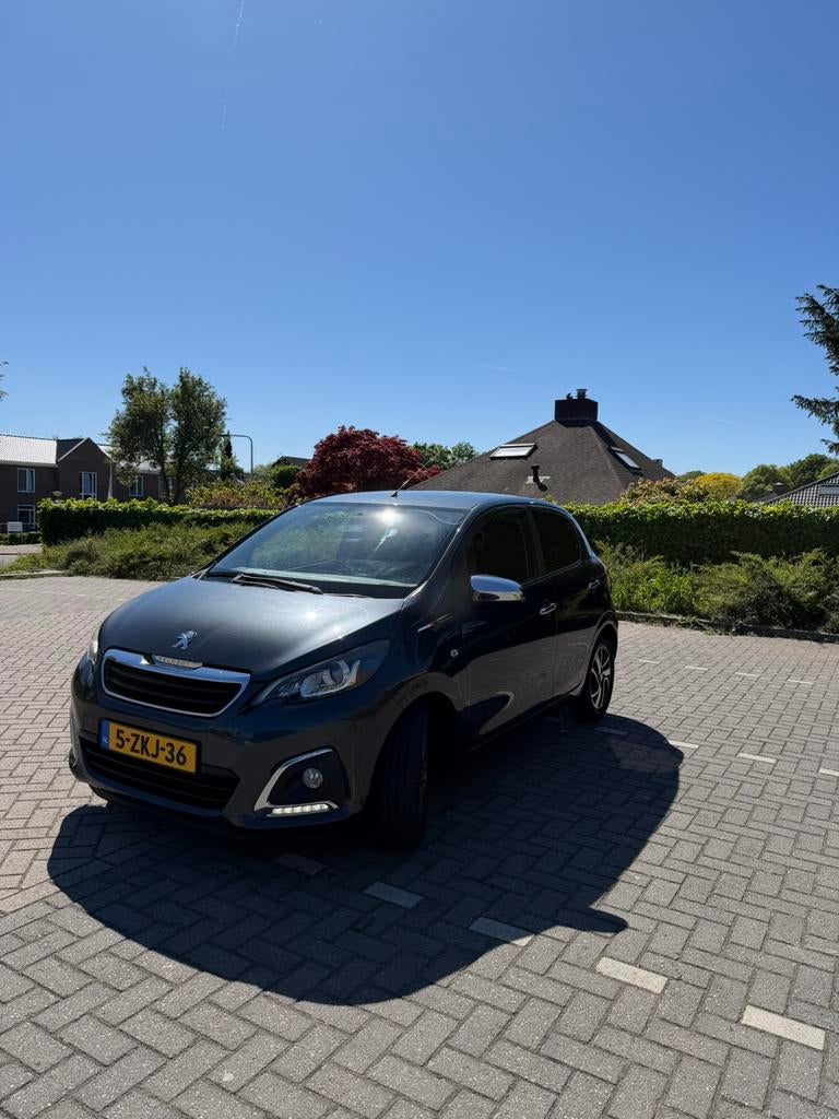 Mooie Peugeot 108 Première | Cruise Control & Keyless Entry, Auto's, Voorwielaandrijving, 4 stoelen, Origineel Nederlands, Handgeschakeld