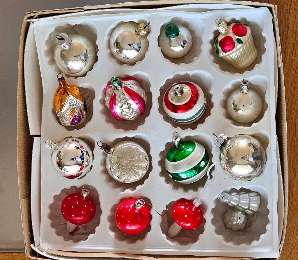 Kerst: kerstballen, paddestoelen, boompjes, Ophalen of Verzenden, Gebruikt
