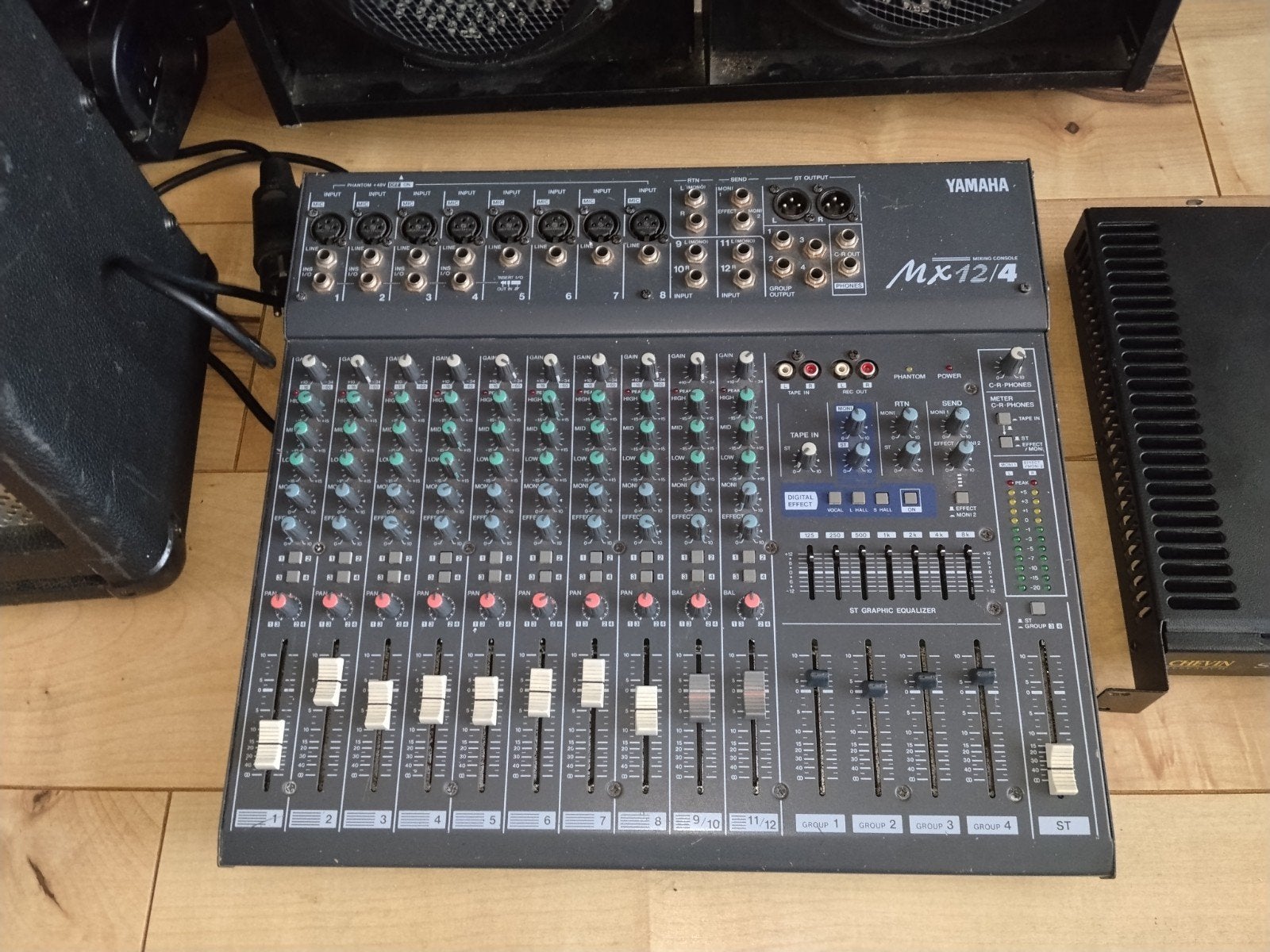 Yamaha Mengpaneel, Versterkers en Roland Speakers, Muziek en Instrumenten, Mengpanelen, Ophalen of Verzenden, Gebruikt, 10 tot 20 kanalen
