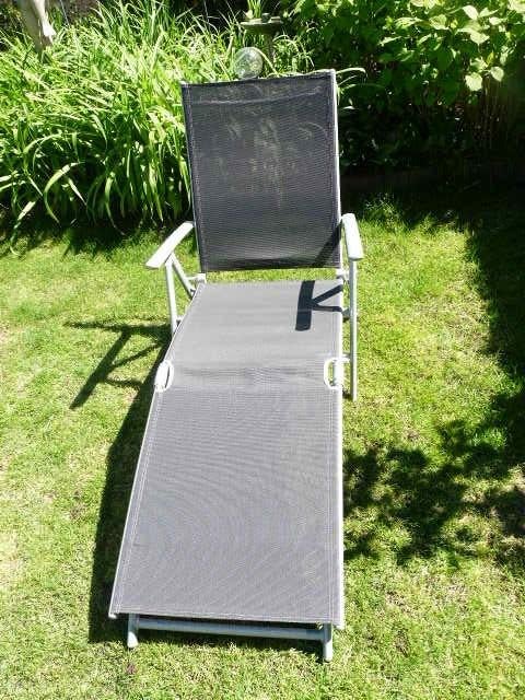zonnebed ligbed ligstoel grijs antraciet zgan, Tuin en Terras, Ligbedden, Ophalen, Zo goed als nieuw, Overige materialen, Verstelbaar