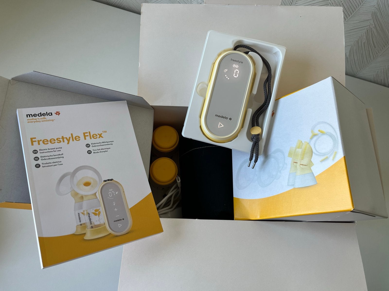 Complete Medela Handsfree Borstkolf Set - Freestyle Flex, Ophalen, Zo goed als nieuw