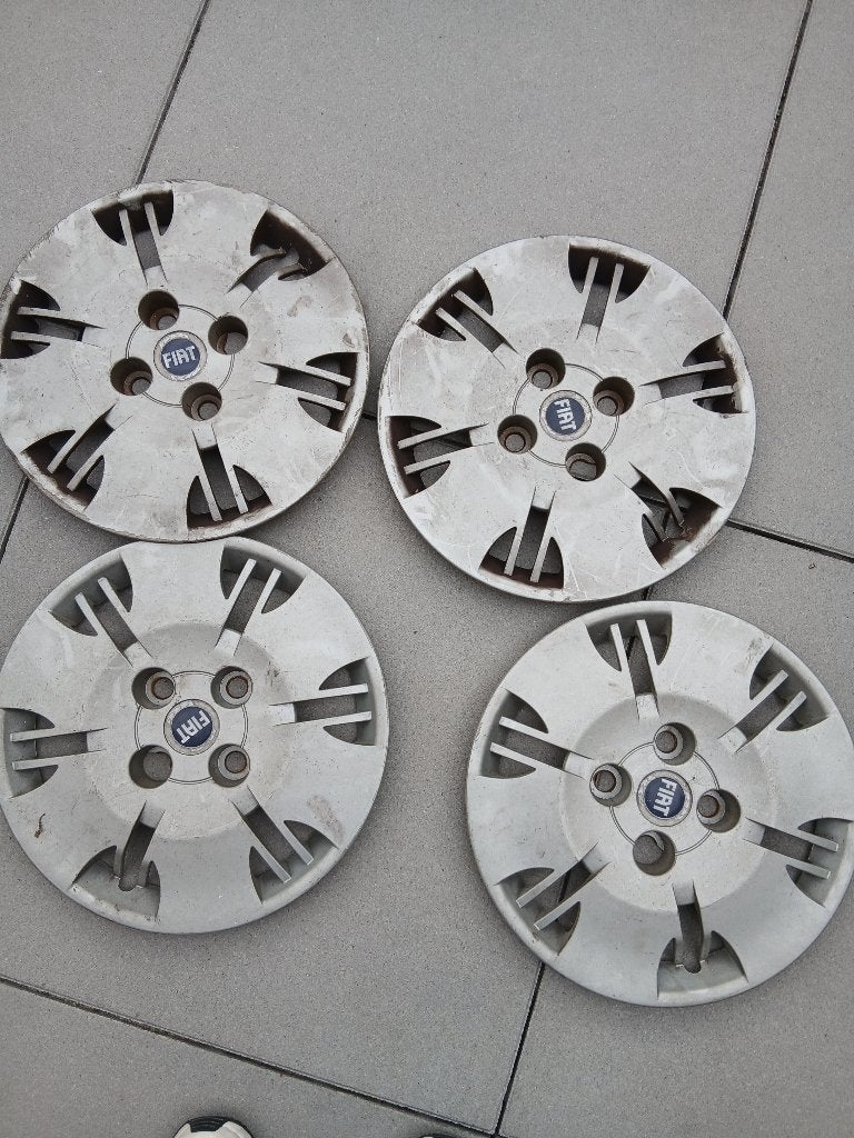 Originele fiat panda wieldoppen, Ophalen, Gebruikt