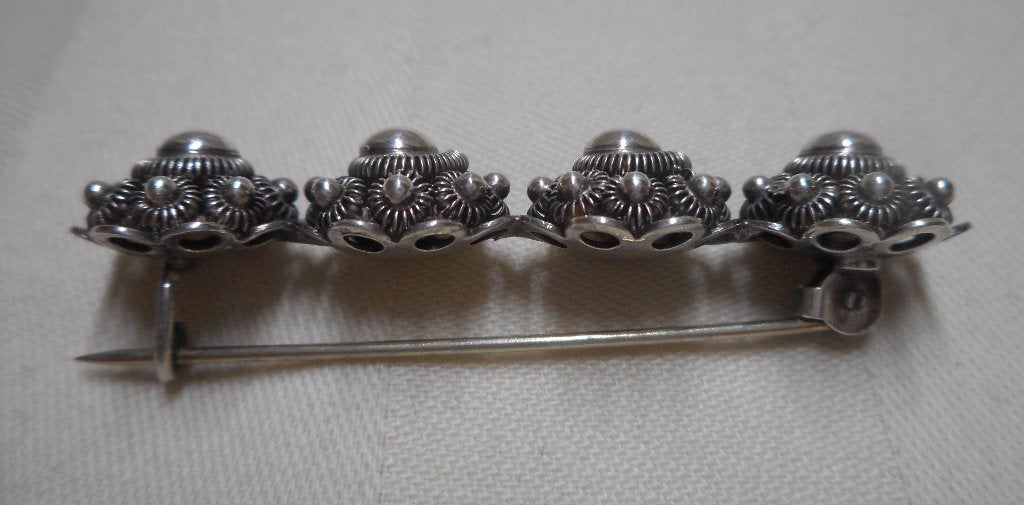 Zilveren Zeeuwse knoppen broche nr.335, Verzenden, Zilver, Broche