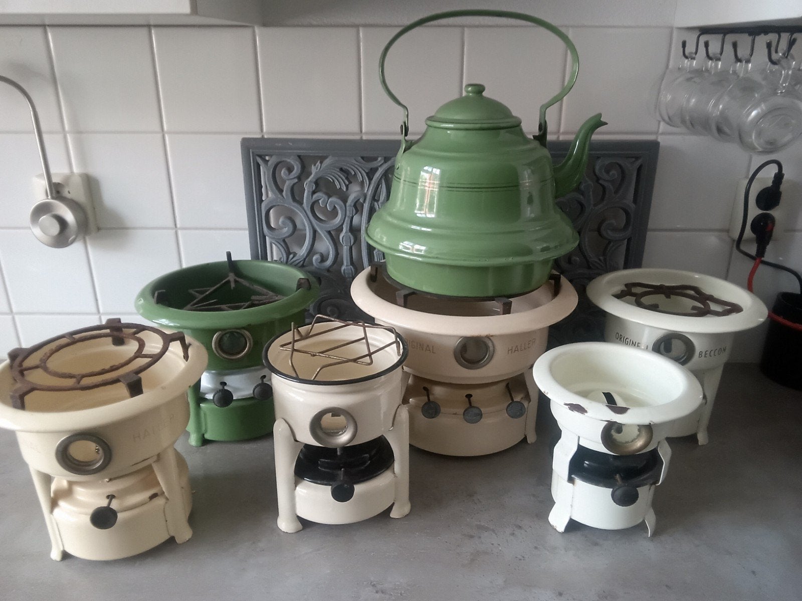 Zes Vintage Petroleumstellen  , Theepot - Emaille Set, Antiek en Kunst, Antiek | Emaille, Ophalen