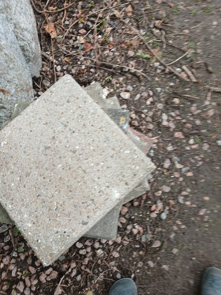 Gratis stoeptegels, Ophalen of Verzenden, Gebruikt, Beton, Overige typen