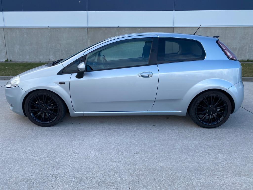 Fiat Grande Punto 1.2 Sportsound APK 4-27/NAP/ELEK.RMN, Stof, 1242 cc, 4 cilinders, Grande Punto