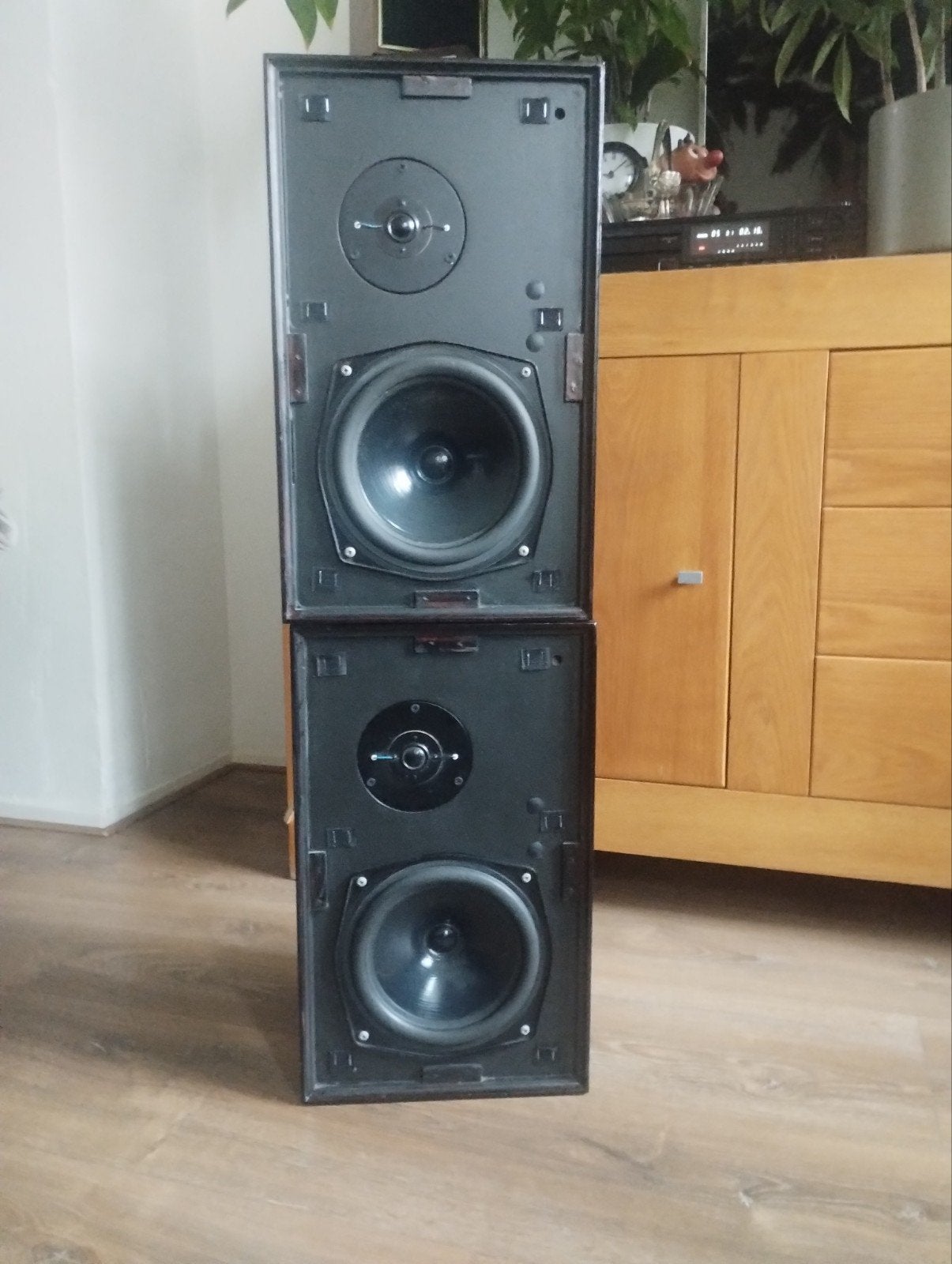 Kef Chorale SP1016 en SP1032 gereviseerd, Ophalen