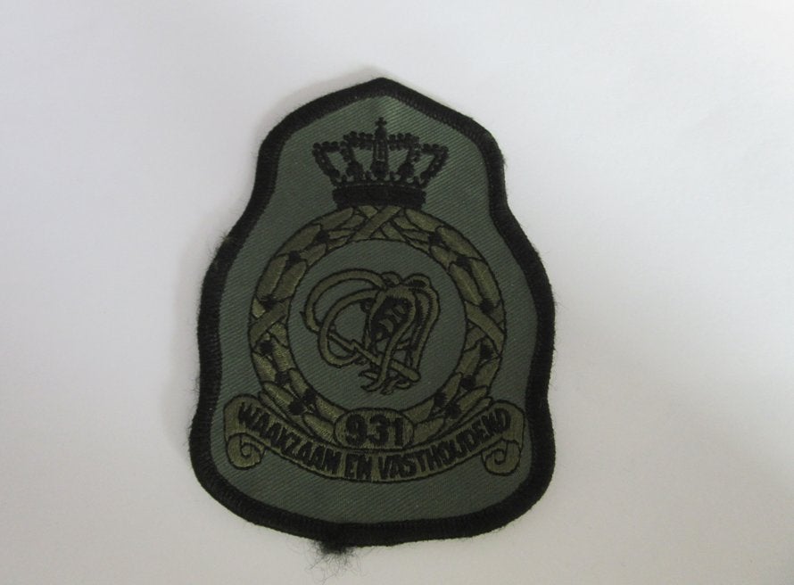 931 Squadron embleem Waakzaam en vasthoudend, Verzamelen, Militaria | Algemeen, Verzenden, Luchtmacht, Nederland, Embleem of Badge