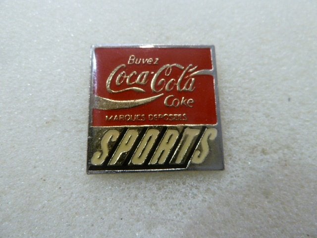 Pin Coca Cola Sports, Verzamelen, Speldjes, Pins en Buttons, Ophalen of Verzenden, Nieuw, Overige onderwerpen