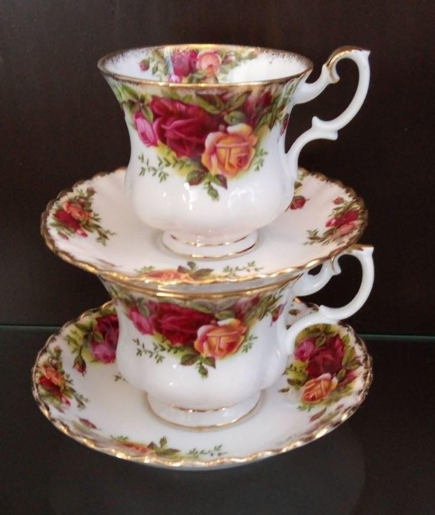 Royal Albert en Royal Ascot kop en schotels, Verzamelen, Porselein, Kristal en Bestek, Ophalen of Verzenden, Zo goed als nieuw