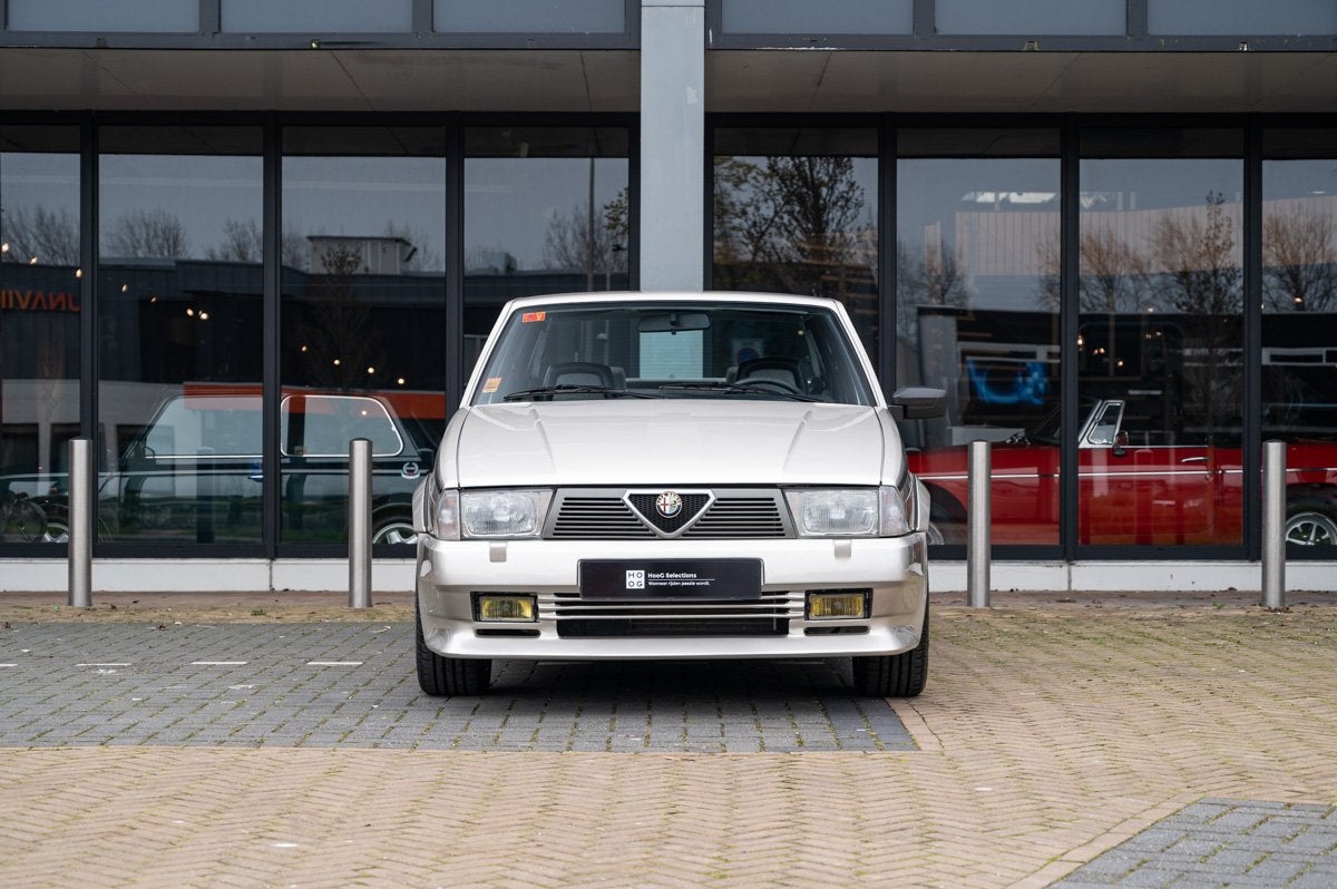 Alfa Romeo 75 1.8 Turbo Zender (bj 1988), Auto's, Alfa Romeo, Stof, Gebruikt, 4 cilinders, 150 pk