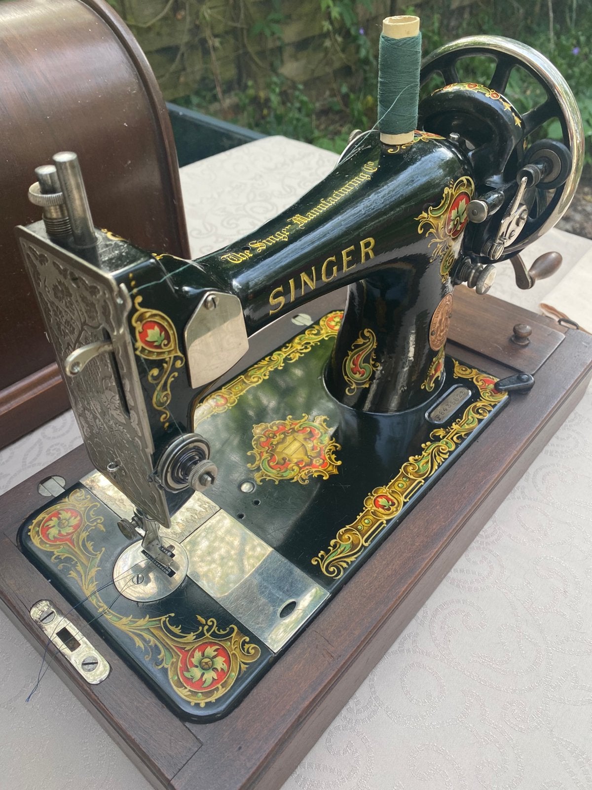 Antieke SINGER 128K naaimachine met handbediening, Ophalen
