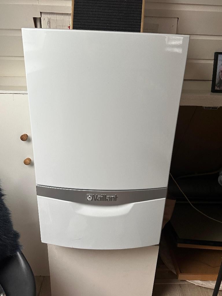 Vaillant ecoTEC plus VHR NL 25-30/5-5 CW4, Ophalen, 30 tot 80 cm, Gebruikt, Hoog rendement (Hr)