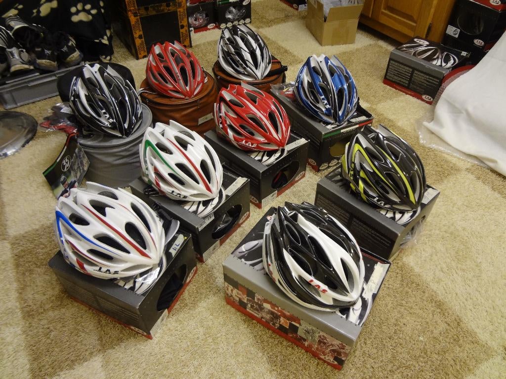 Partij 18x divers las Victory (supreme) Galaxi fiets helm, Ophalen of Verzenden, Nieuw, M, Heer of Dame