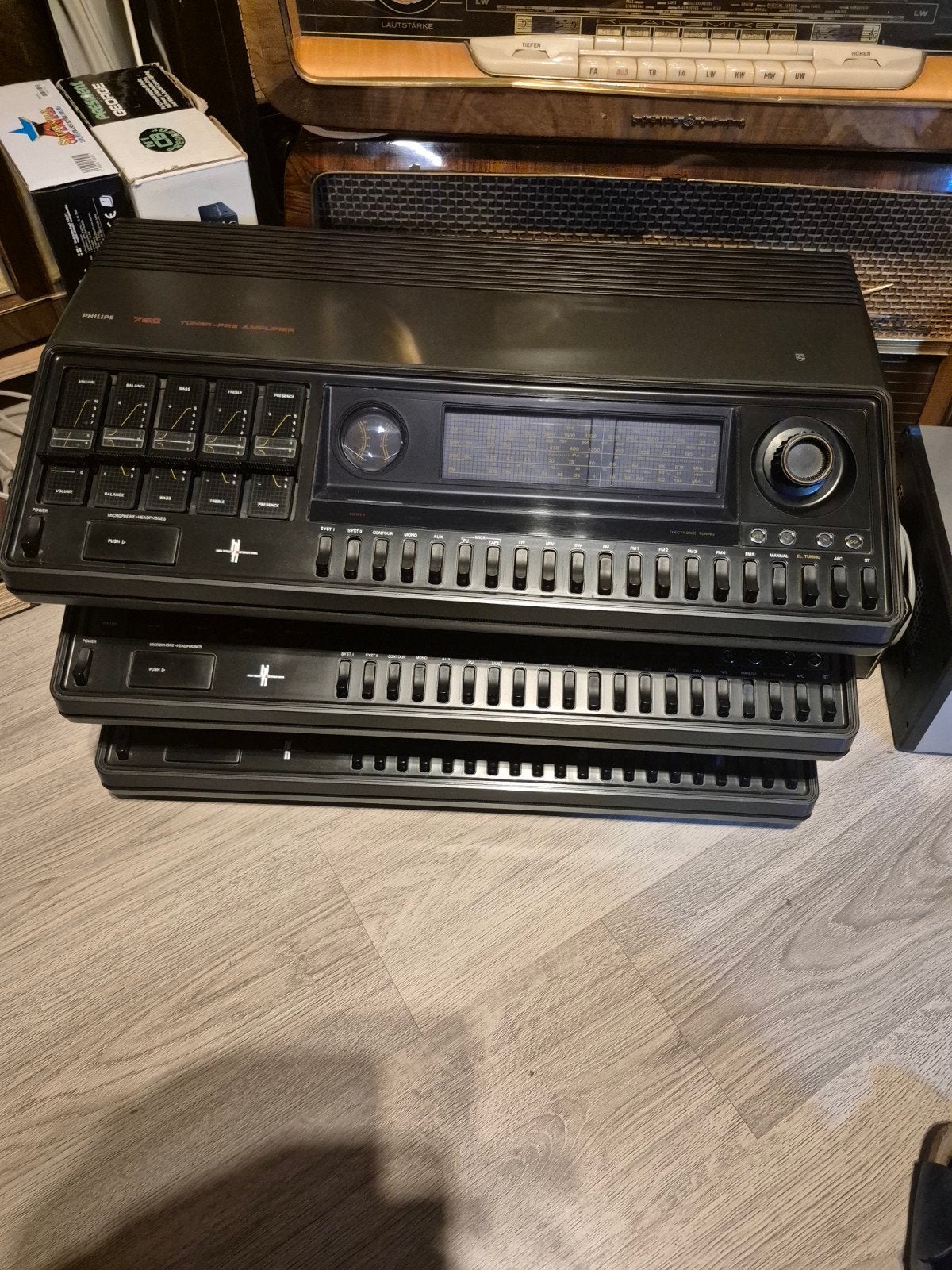 Philips 732 Tuners voorversterker, Antiek en Kunst, Antiek | Tv's en Audio, Ophalen