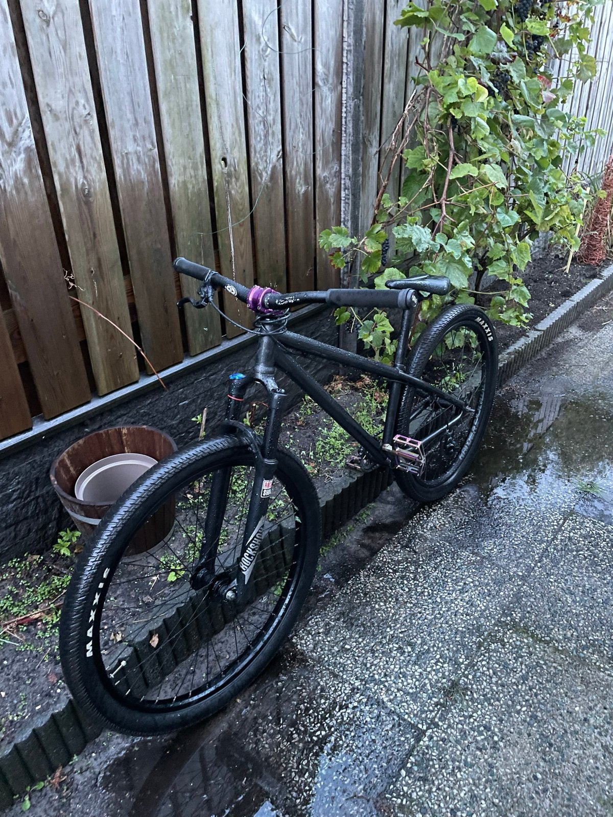 Dirtjump fiets - Zwart, schijfrem, 26 inch, Fietsen en Brommers, Fietsen | Crossfietsen en BMX, Ophalen, 24 inch of meer, Gebruikt