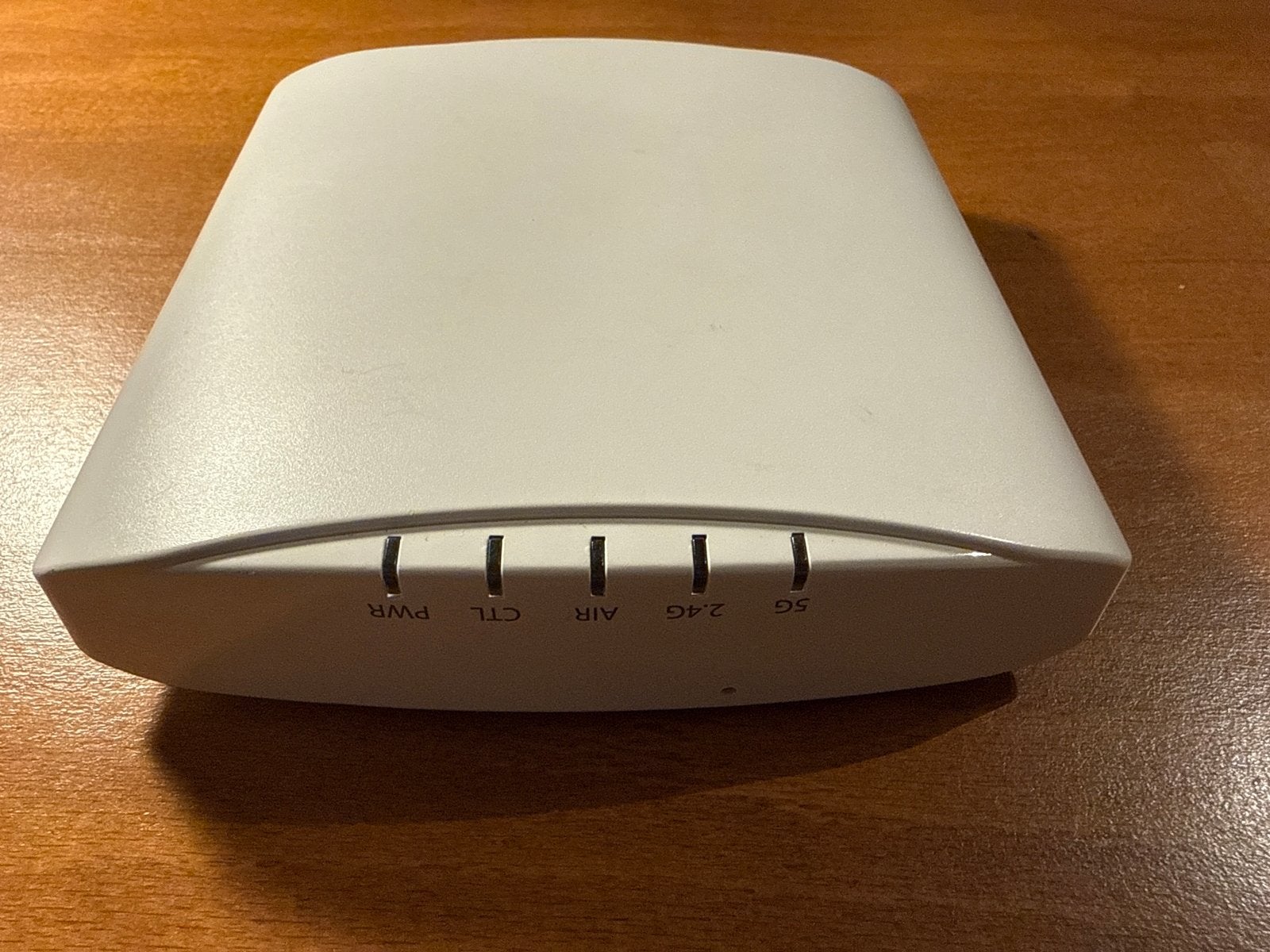 Ruckus R320 Unleashed Access Point met PoE Adapter, Computers en Software, Accesspoints, Zo goed als nieuw, Ophalen of Verzenden